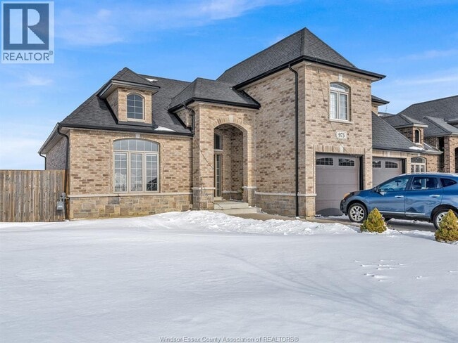 Building Photo - 973 Westwood Dr