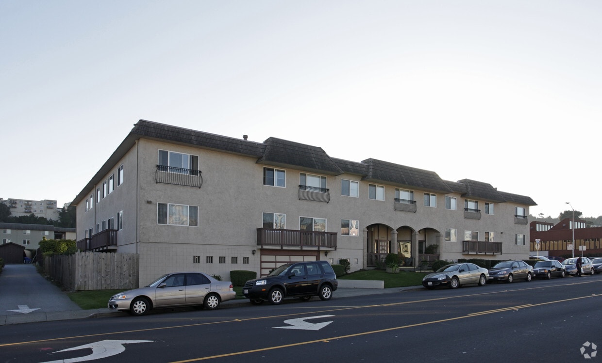 Southgate West Apartments Apartments in Daly City, CA