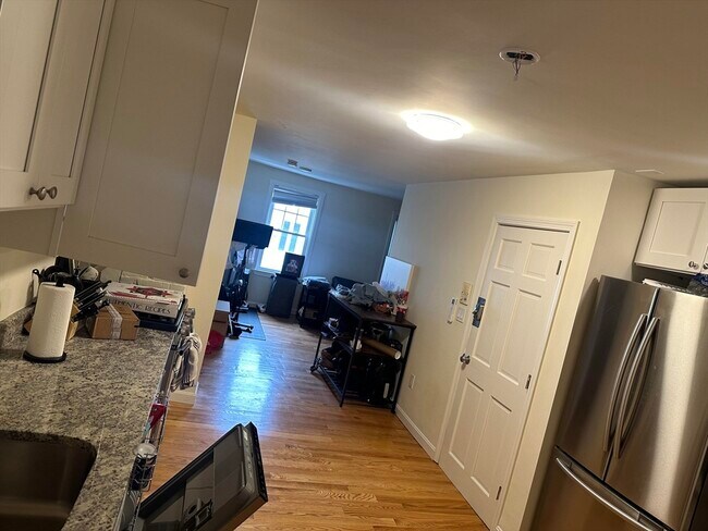 Foto del edificio - 520 E 3rd St