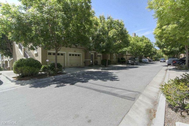 Building Photo - 583 Marble Arch Ave