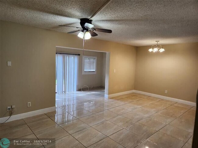 Building Photo - 14 Madrid Ln