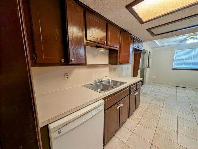 Building Photo - 3729 SE 48th Pl