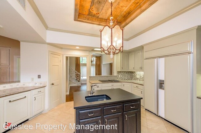 Building Photo - 4 br, 3.5 bath House - 11240 Magnolia Glen
