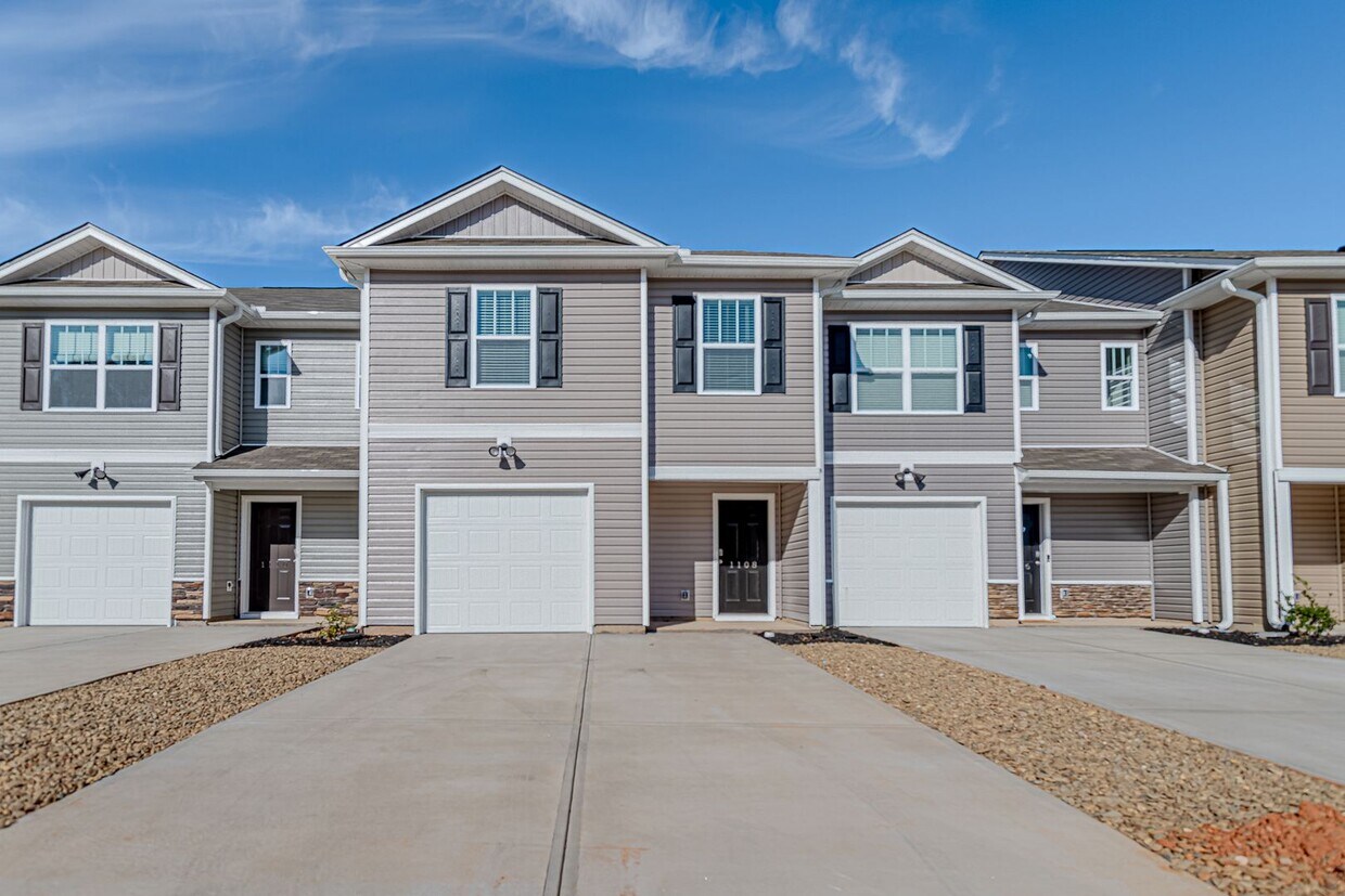 Primary Photo - Price Improvement! Brand New Townhouse in ...