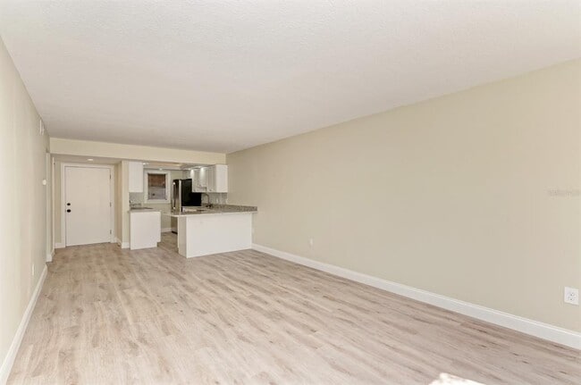 Building Photo - 129 Tyler Dr