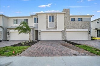 Building Photo - 121 Bogey Dr