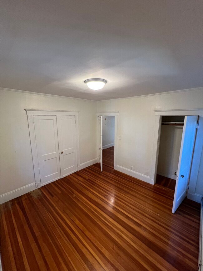 Dormitorio delantero - 60 Hammond St