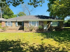 Building Photo - 24 Holliday Dr