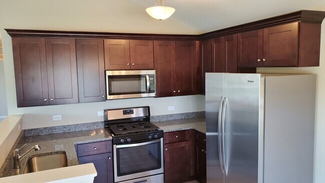 Foto del edificio - Douglas Fir-2Br/2Ba Rental Home-Second Floor