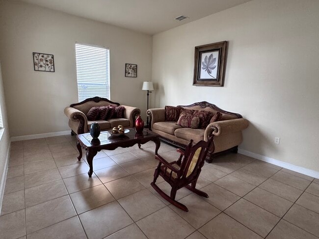 Building Photo - 9165 SW 170th Ave