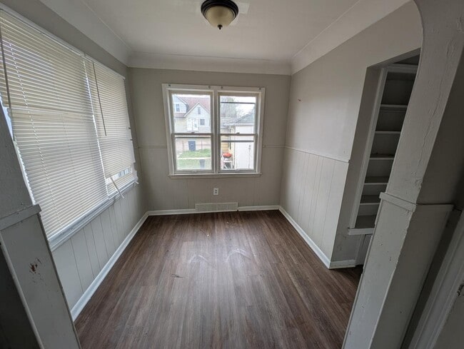 Foto del edificio - 194 Richter St