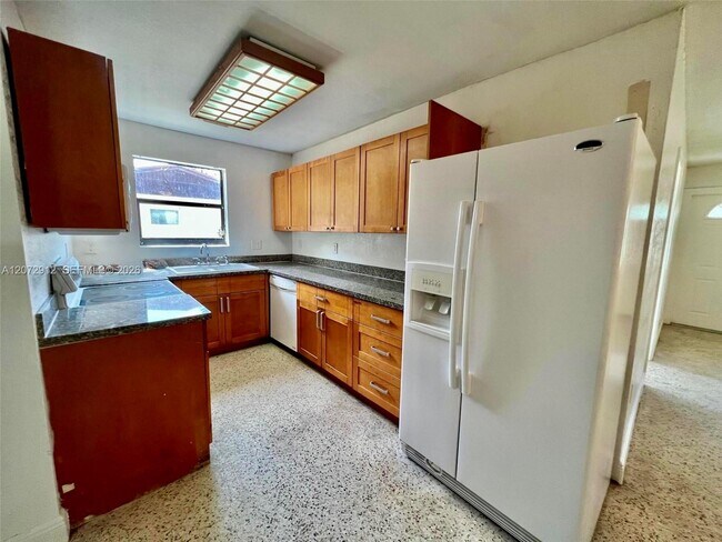 Building Photo - 2460 NW 179th St