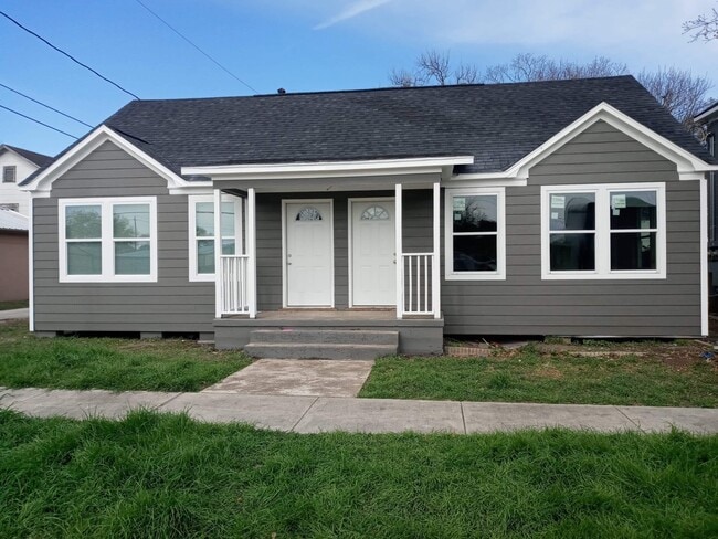 Building Photo - 2411 Avenue G