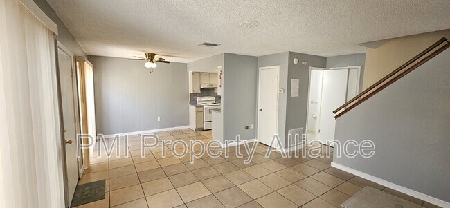 Foto del edificio - 1720 Potomac Ct