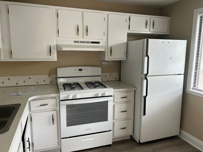 Foto del edificio - 1339 Forestdale Ct