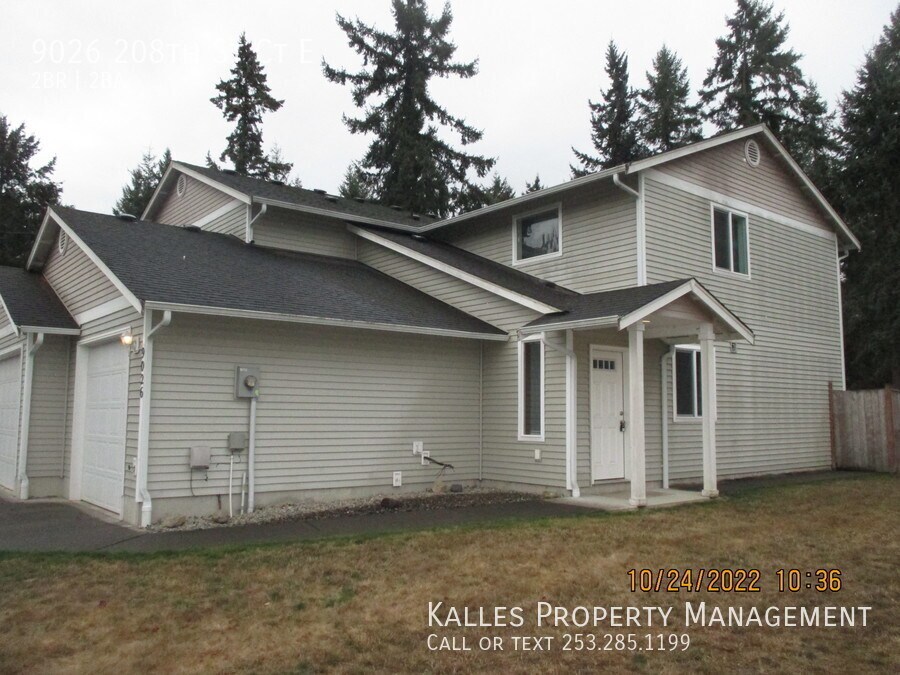 **PENDING**Beautiful 2 Bedroom 1.5 Bath Du... Townhome Rentals in