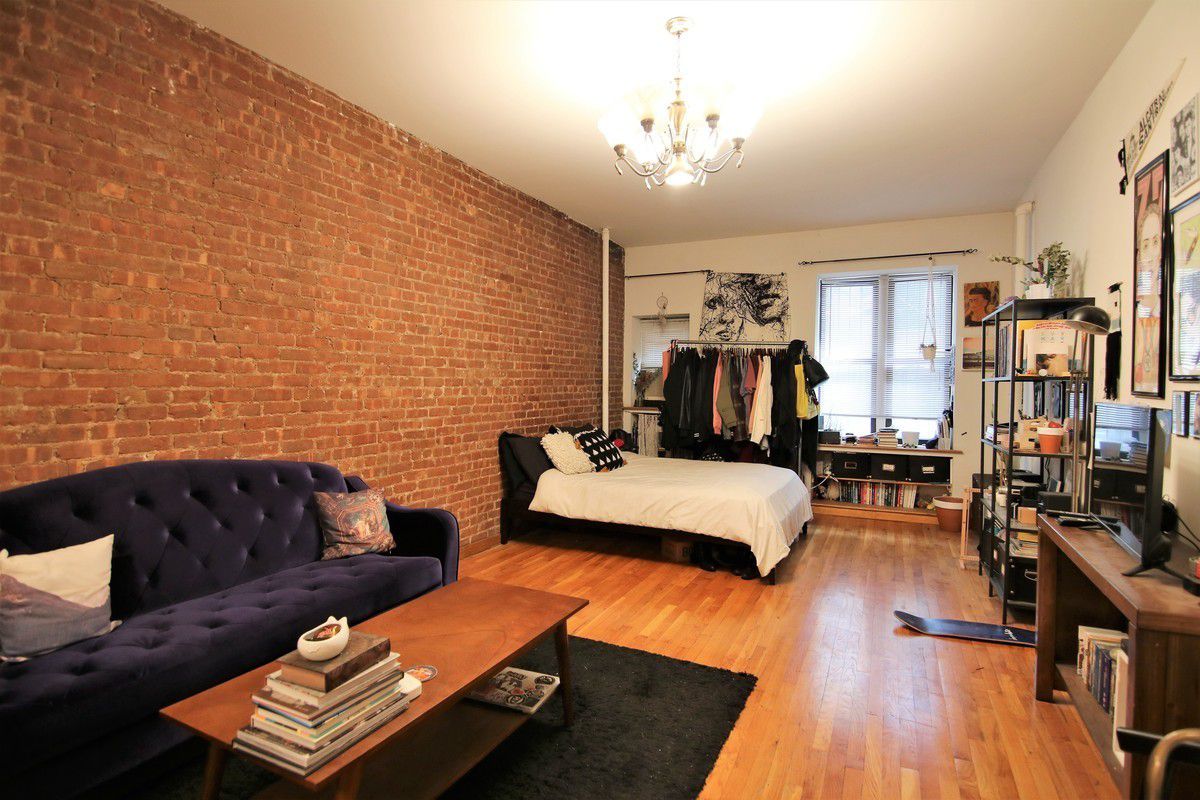 Primary Photo - 317 W 100th St