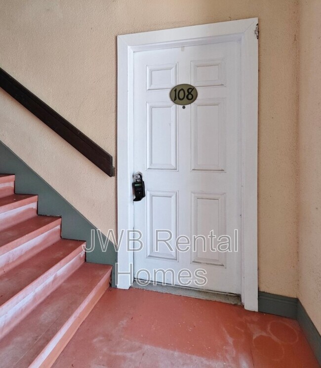Foto del edificio - 223 15th Ave N