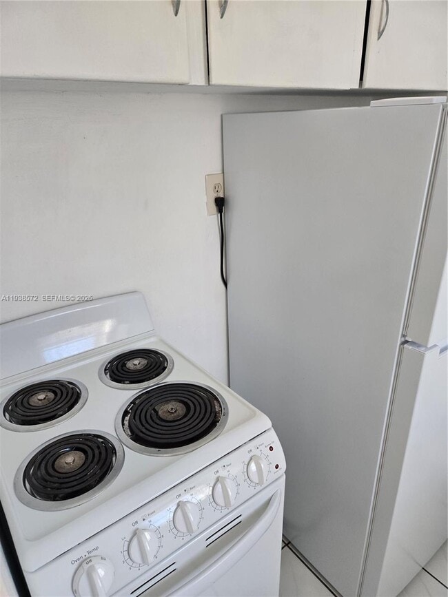 Building Photo - 1708 Plunkett St