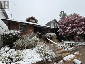 Building Photo - 5 Edgewood Gardens