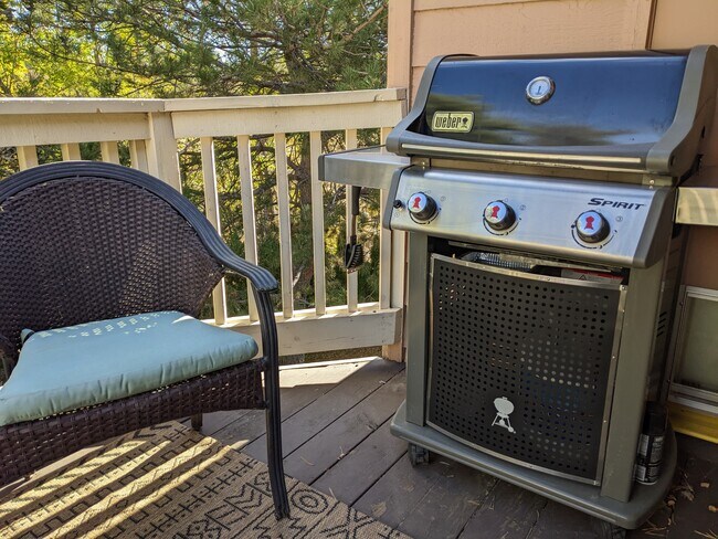 Foto del edificio - 2875 Idlewild Dr