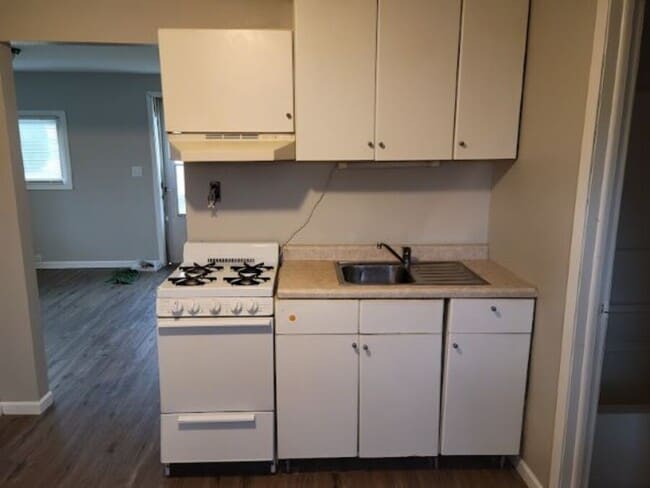 Building Photo - 2316 Rockwell St