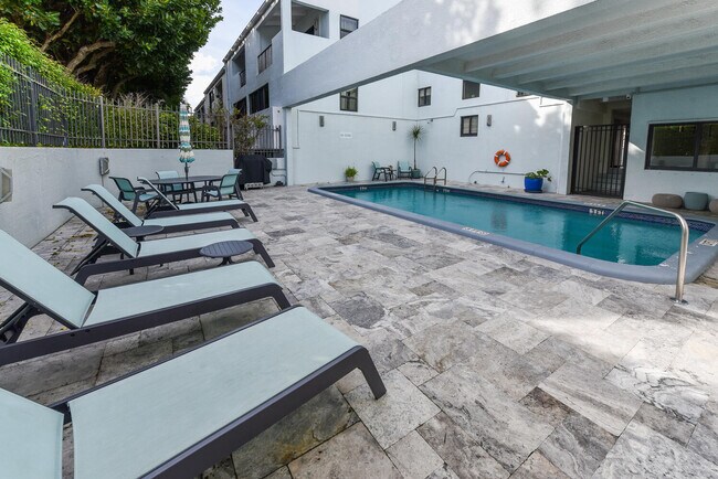 Building Photo - 250 S Ocean Blvd