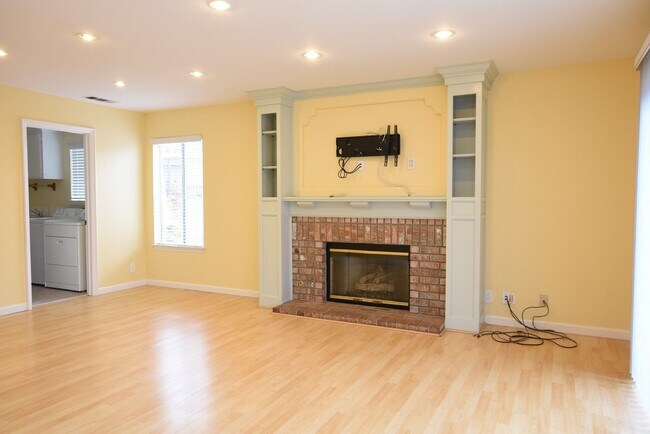 Building Photo - Beautiful 4 Bedroom 3 Bath Evergreen Home with Stunning Spacious Backyard!