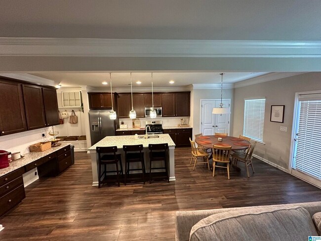 Foto del edificio - 6507 Creek Cir