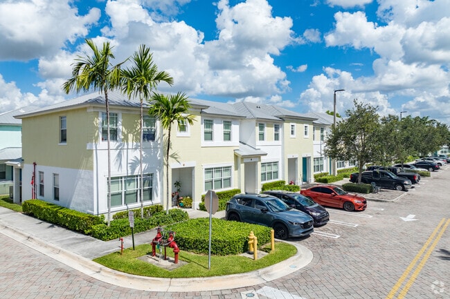 Club de la Tortuga Verde - Green Turtle Club - Townhomes
