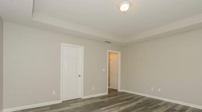 Building Photo - 2564 Rex Ave SW