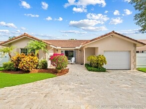 Building Photo - 3240 Spanish River Dr