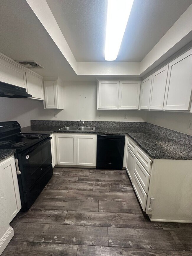 Foto del edificio - 3600 Ashe Rd