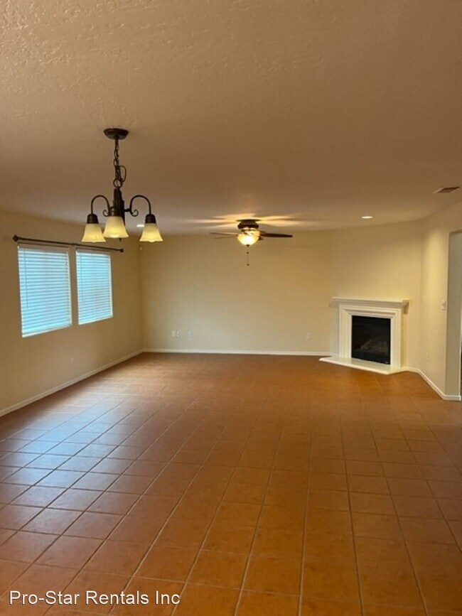 Foto del edificio - 5 br, 2 bath House - 2016 W Heather Ln.