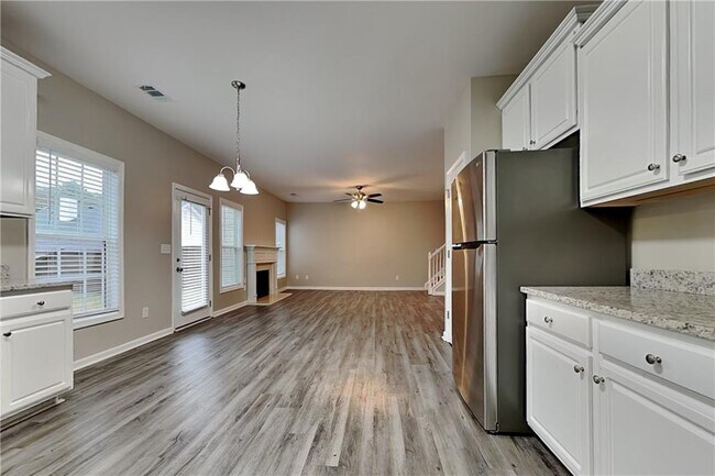 Building Photo - 4025 Preserve Ln