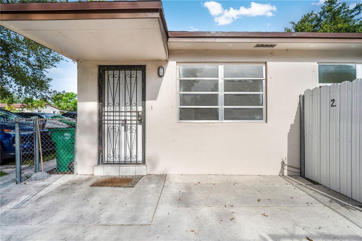 Foto del edificio - 2833 NW 101st St