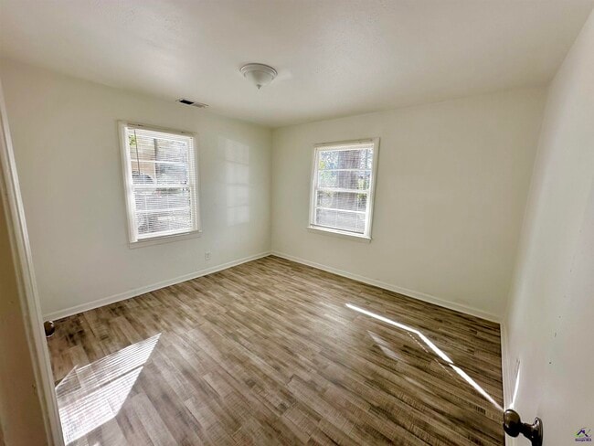 Foto del edificio - 108 Smith Pl