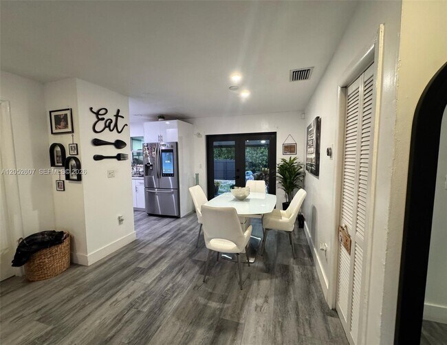 Foto del edificio - 10660 SW 164th St