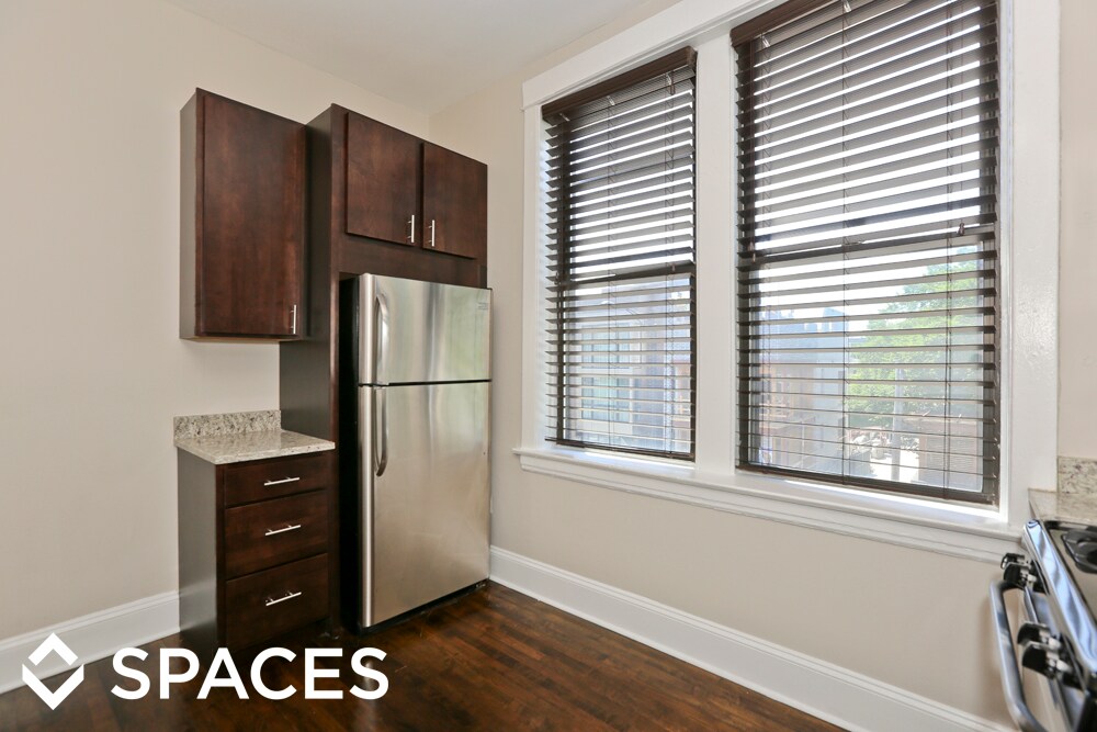 Foto principal - 2250 W Armitage Ave