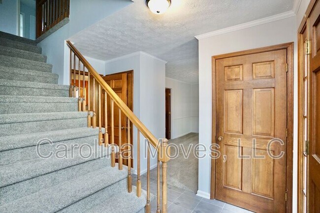 Photo - 204 Overcreek Rd House