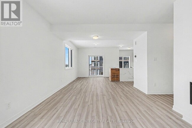 Building Photo - 800 Demulcent Ln