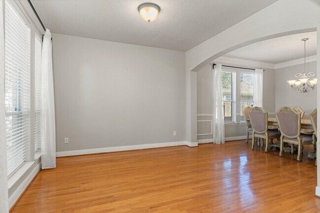 Foto del edificio - 3531 Shoreview Ln