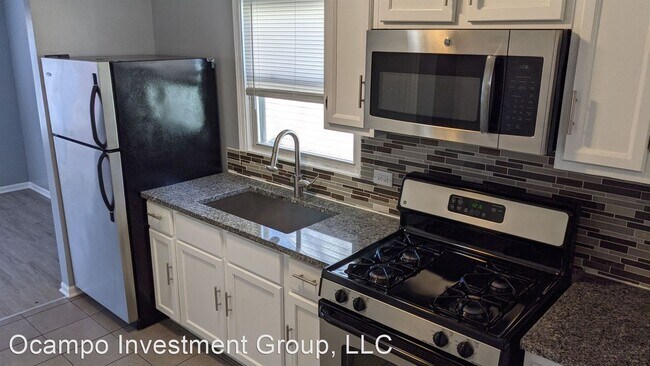 Foto del edificio - 2 br, 1 bath House - 14033 S. Calhoun Ave.
