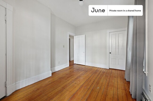 Foto del edificio - Room in Shared 4 bed/1 bath home