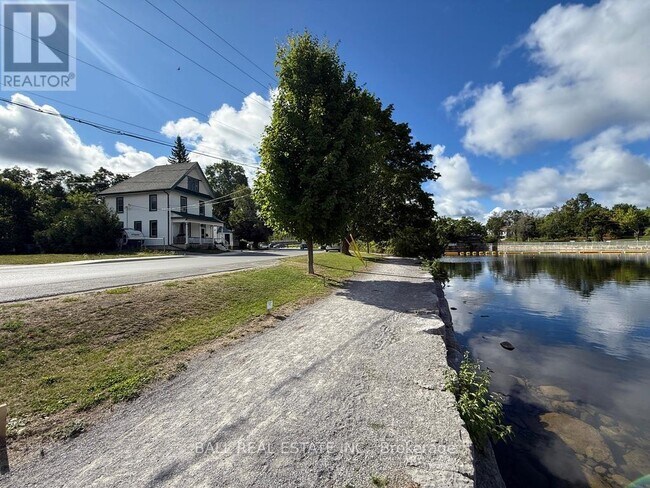 Photo du bâtiment - 134 Water St