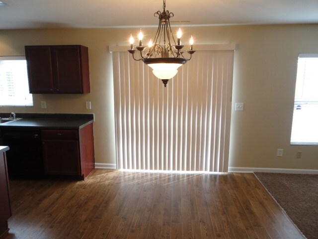Building Photo - 416 Magna Dr