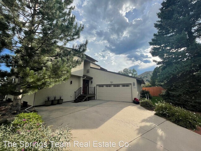 Foto del edificio - 5 br, 4 bath House - 2435 Stoneridge Drive