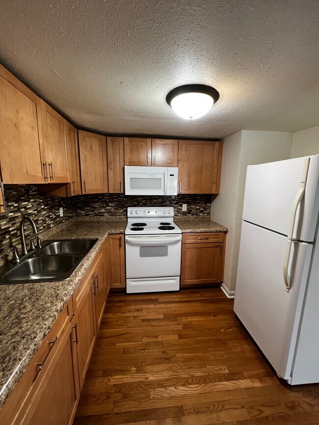 Foto del edificio - 202 N Blair St