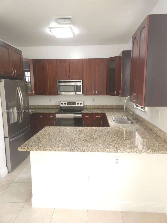 Building Photo - 7001 SW 89th Ct