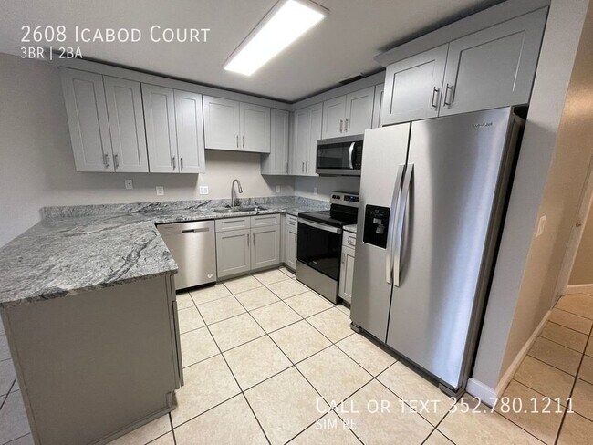Building Photo - NEWLY RENOVATED 3/2 Duplex near Sleepy Hol...
